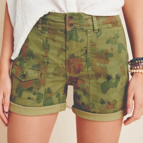 ANTHROPOLOGIE “Wanderer Utility Shorts” - Picture 2 of 6